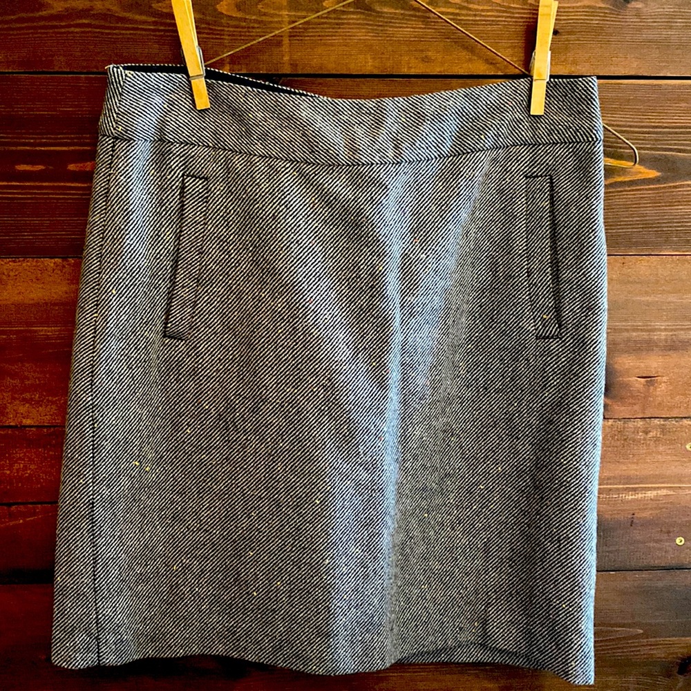 Short Pencil Skirt with Pockets!!